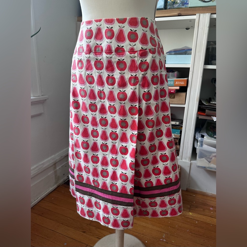 Orla Kiely Apple Print Skirt with Contrast Hem - Picture 2 of 11